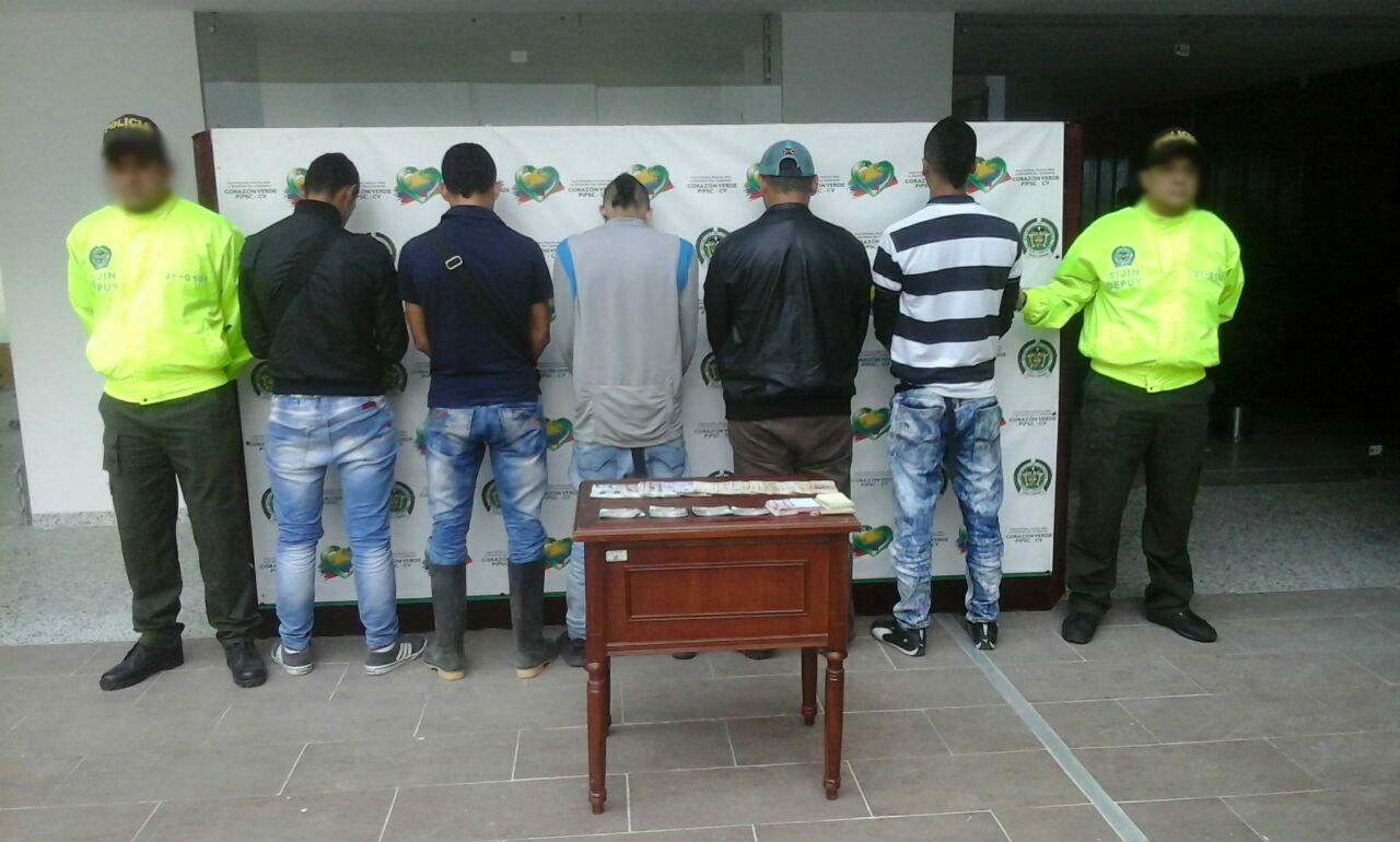 Capturados prestamistas de dinero gota gota   