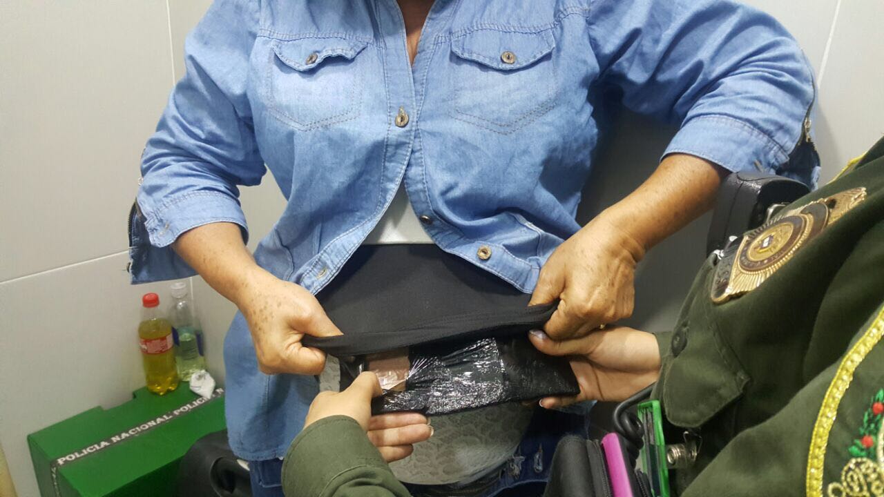 Con-destino-la-ciudad-de-Cali-dos-mujeres-pretendía-transportar-371-Millones-de-pesos-en-efectivo.-2