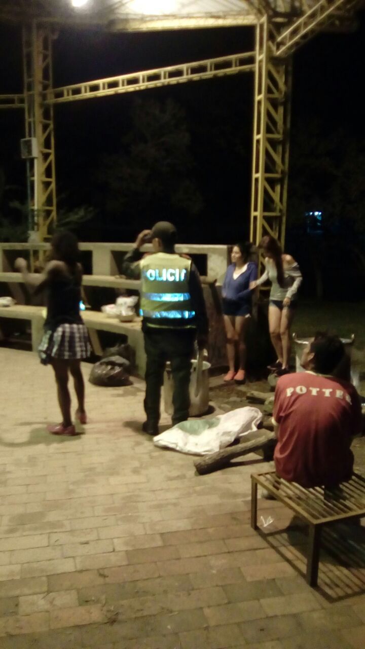 Indigentes fueron los más favorecidos con la entrega de una comida para calmar el hambre