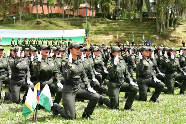 Ceremonia presidida por el señor Coronel José James Roa Castañeda