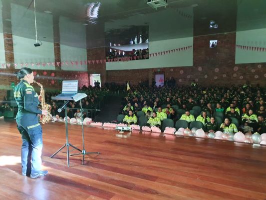 Demostración artística de una estudiante 