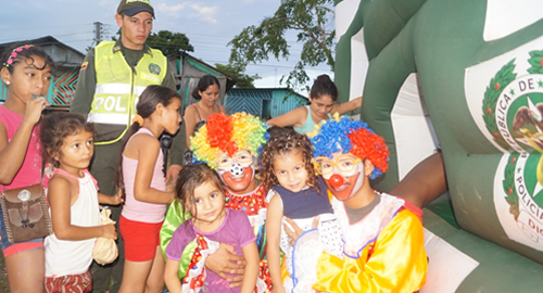guaviare-comunidad-policia-niños
