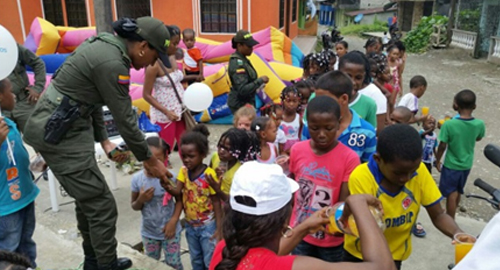 100915-actividad-choco-policia