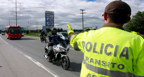 policia_de_transito_festivo