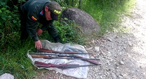 cuatro_armasdefuego_abandonadas