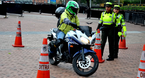 Policía de Tránsito de Bogotá realizó  campaña de prevención y sensibilización con motociclistas