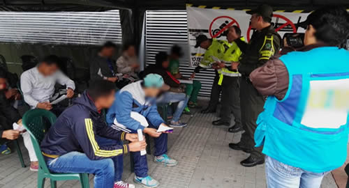 campana-transmilenio-policia