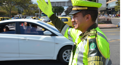 policia-regreso-puente-reversibles-bogota-transito