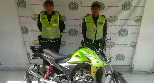 policía-halla-recupera-motocicleta