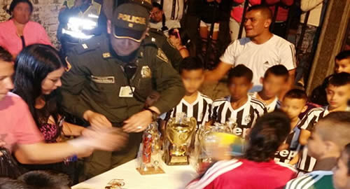 campeonato-futbol-policia-comunidad-paz