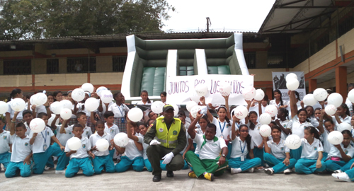 POLICIA NACIONAL chigorodo niños