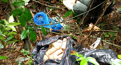 destruccion-caleta-con-material-de-lasfarc