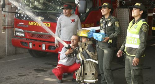 300915-Policia-cumple- sueno- nino-popayan